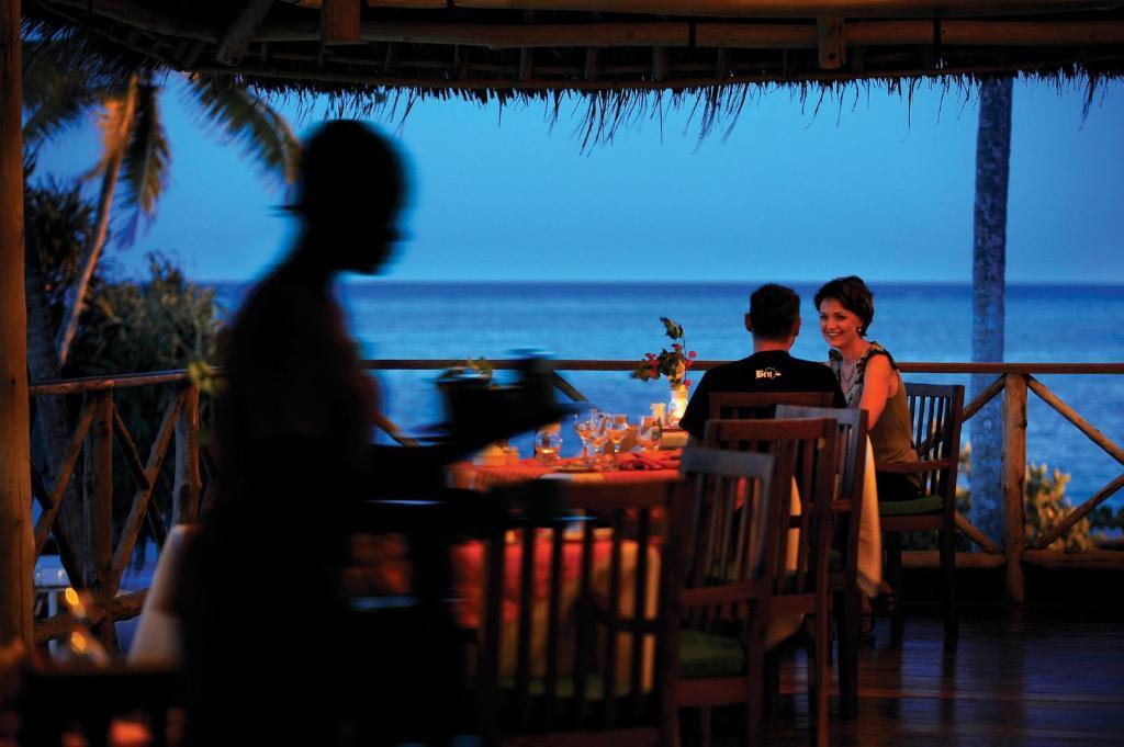 Neptune Pwani & Zanzibar Semesteranläggning (resort)